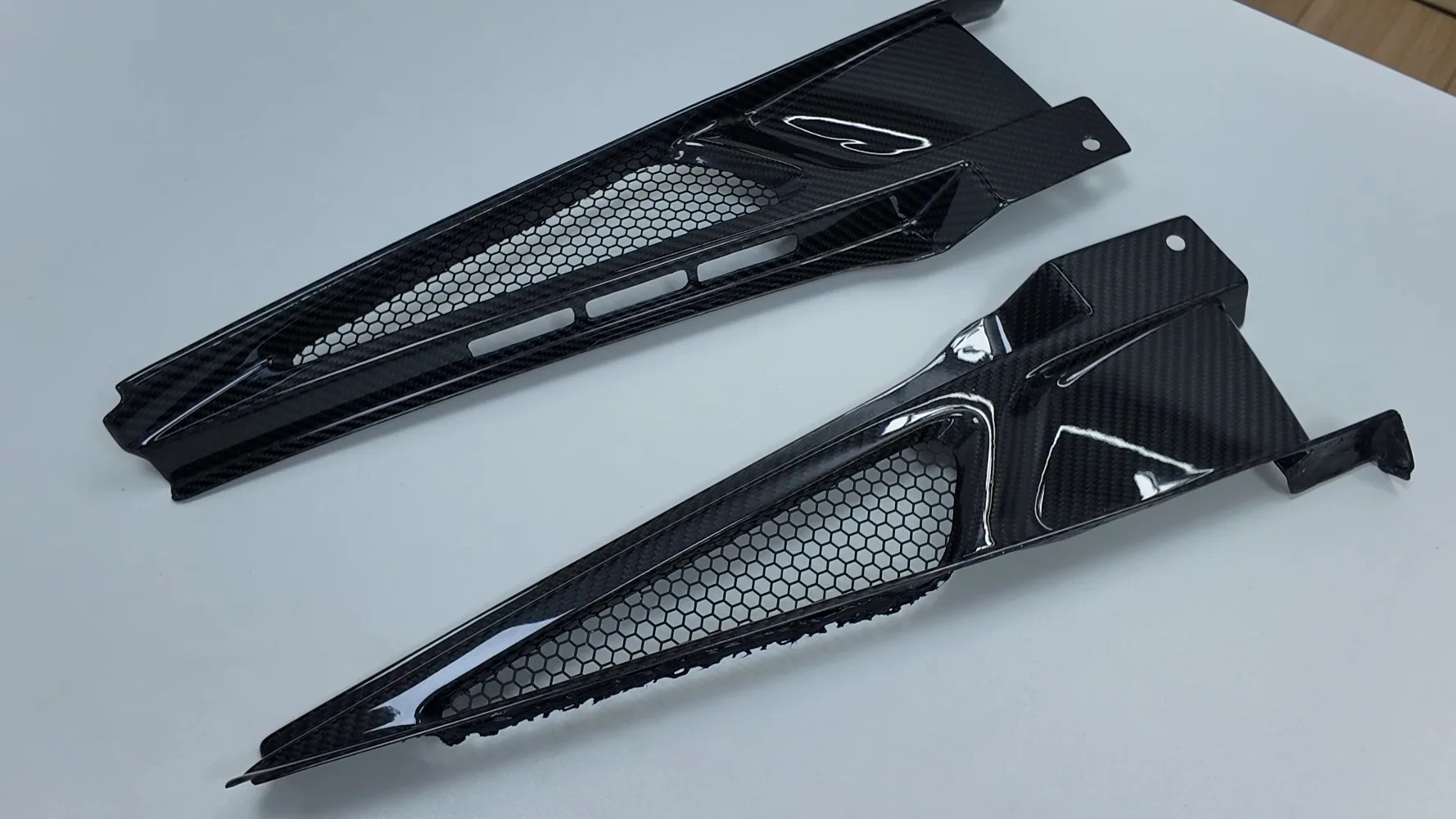 Dry Carbon Fiber Spider Rear Side Vents Aero Bridge Vent Air Bridge Body Kits for  720S Spider